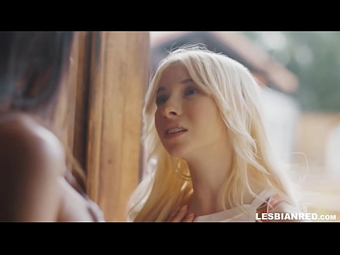 ❤️ Dekle pride domov čez nekaj mesecev in na koncu poje pičko svoje mačehe ❤️❌ Porno pri nas ☑