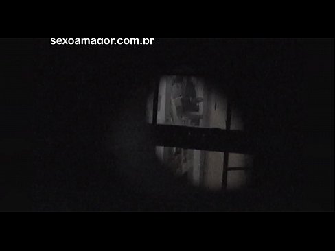 ❤️ Blondinko na skrivaj snema voajer iz soseske, skrit za votlimi opekami ❤️❌ Porno pri nas ☑